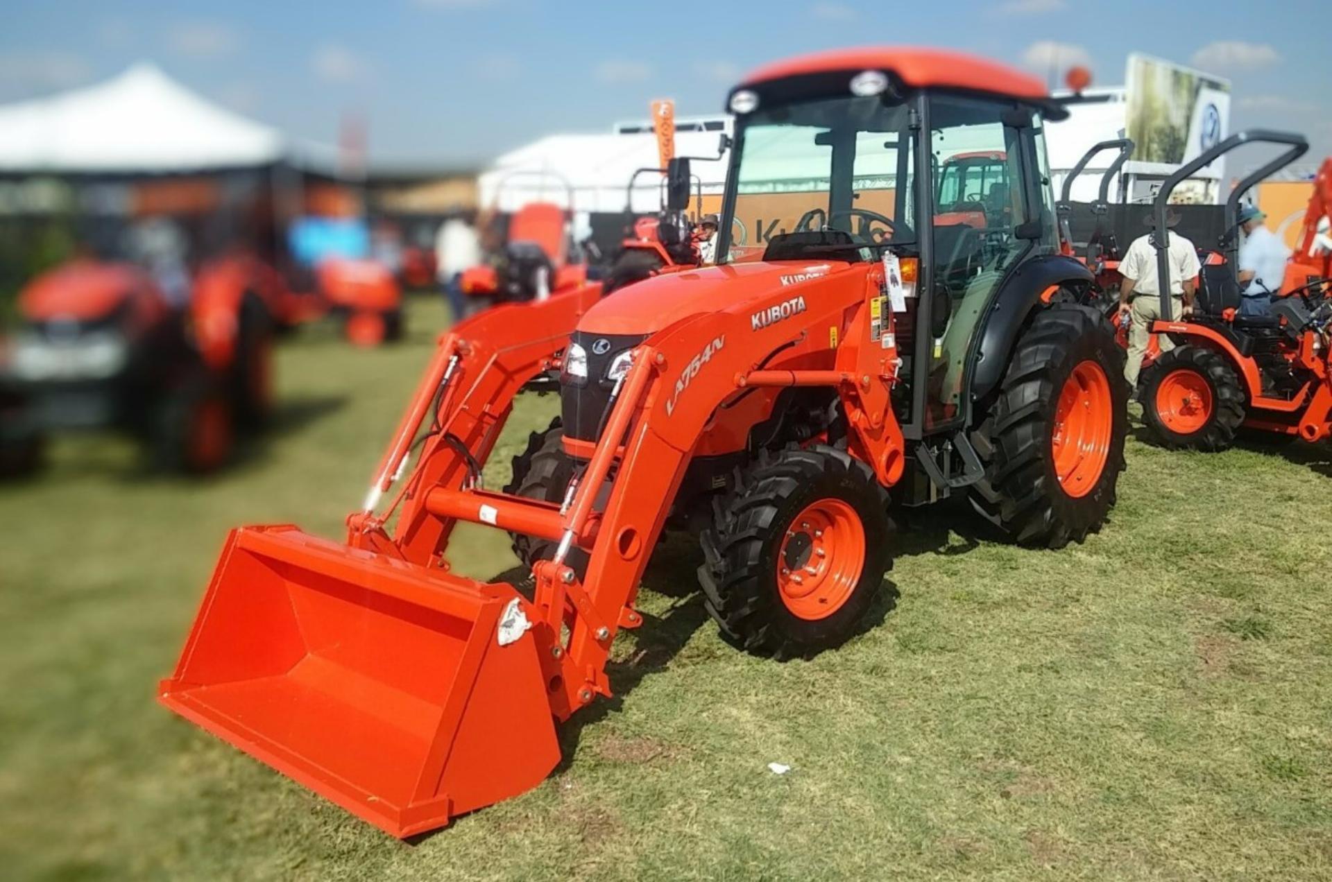 KUBOTA-M8540-NC-WITH-FRONT-LOADER
